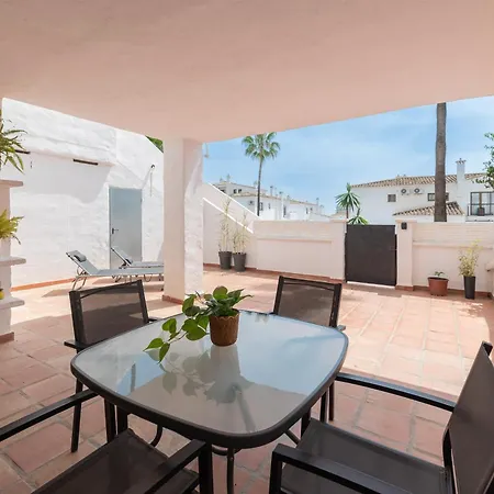 Con Amplio Porche Y Bbq Apartment Benalmadena